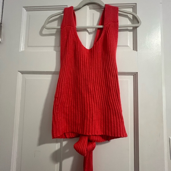 Lulu's Coral Tie-Back Cropped Sweater Tank - Picture 7 of 8